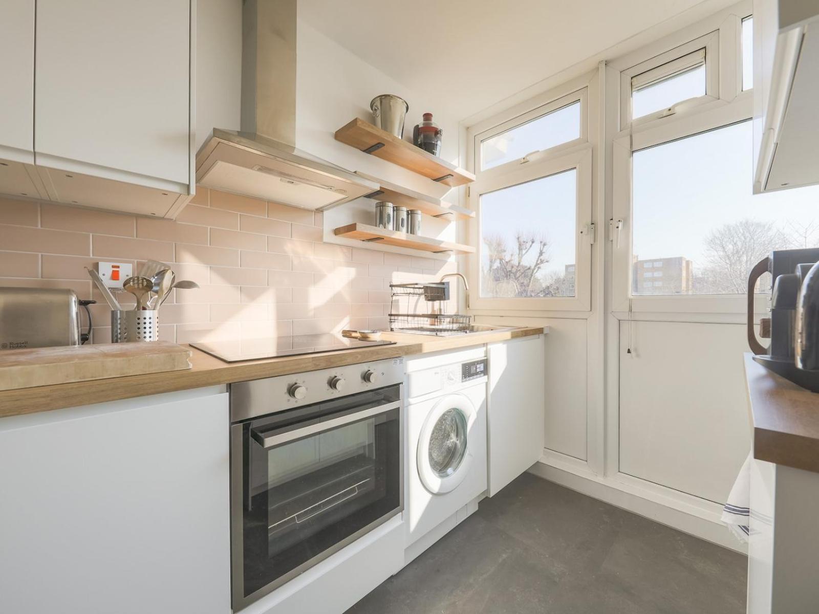Pass The Keys Stylish Modern Flat Londra